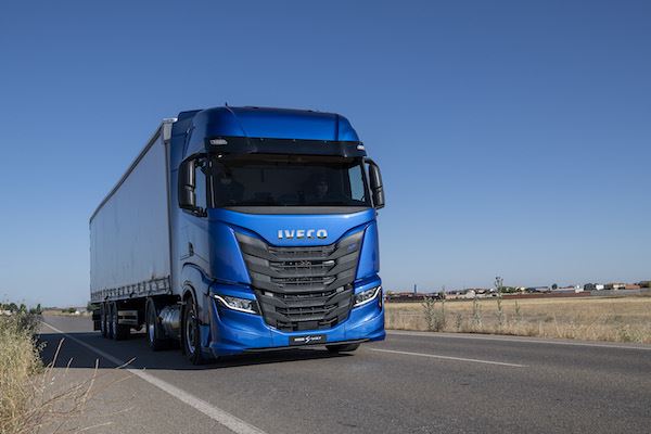 IVECO launches IVECO ON, the new Brand of services and transport solutions